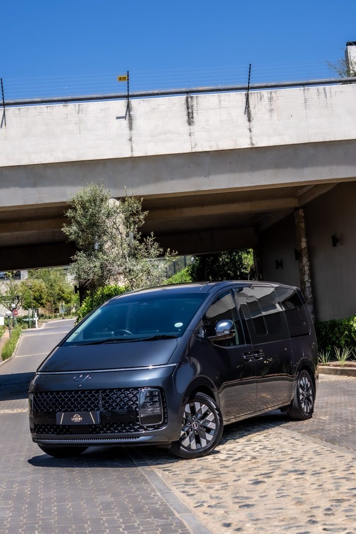 Hyundai Staria